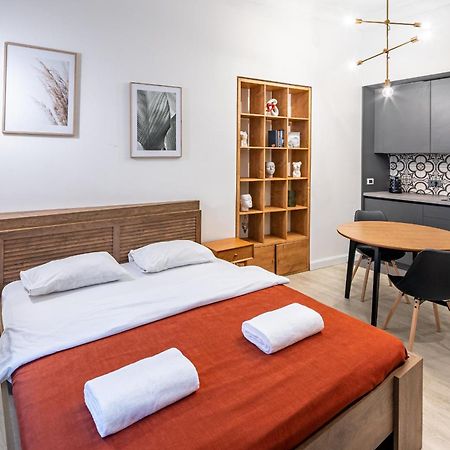 Apartamenty On Knyazya Romana Lviv Exterior foto