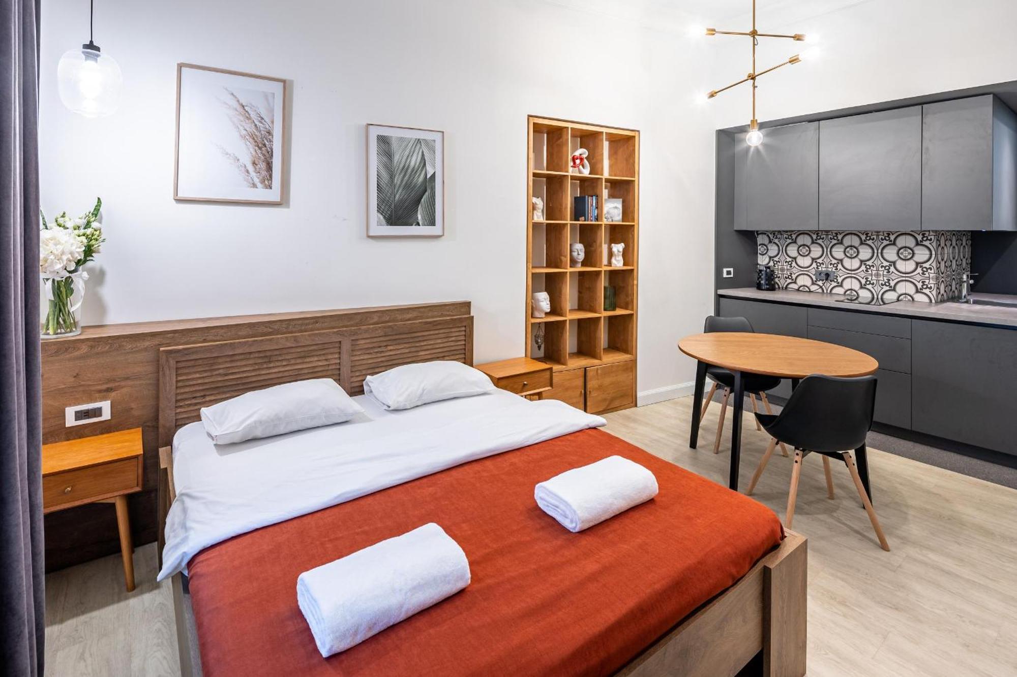 Apartamenty On Knyazya Romana Lviv Exterior foto