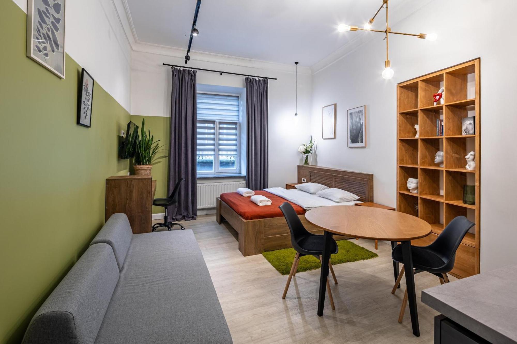 Apartamenty On Knyazya Romana Lviv Exterior foto