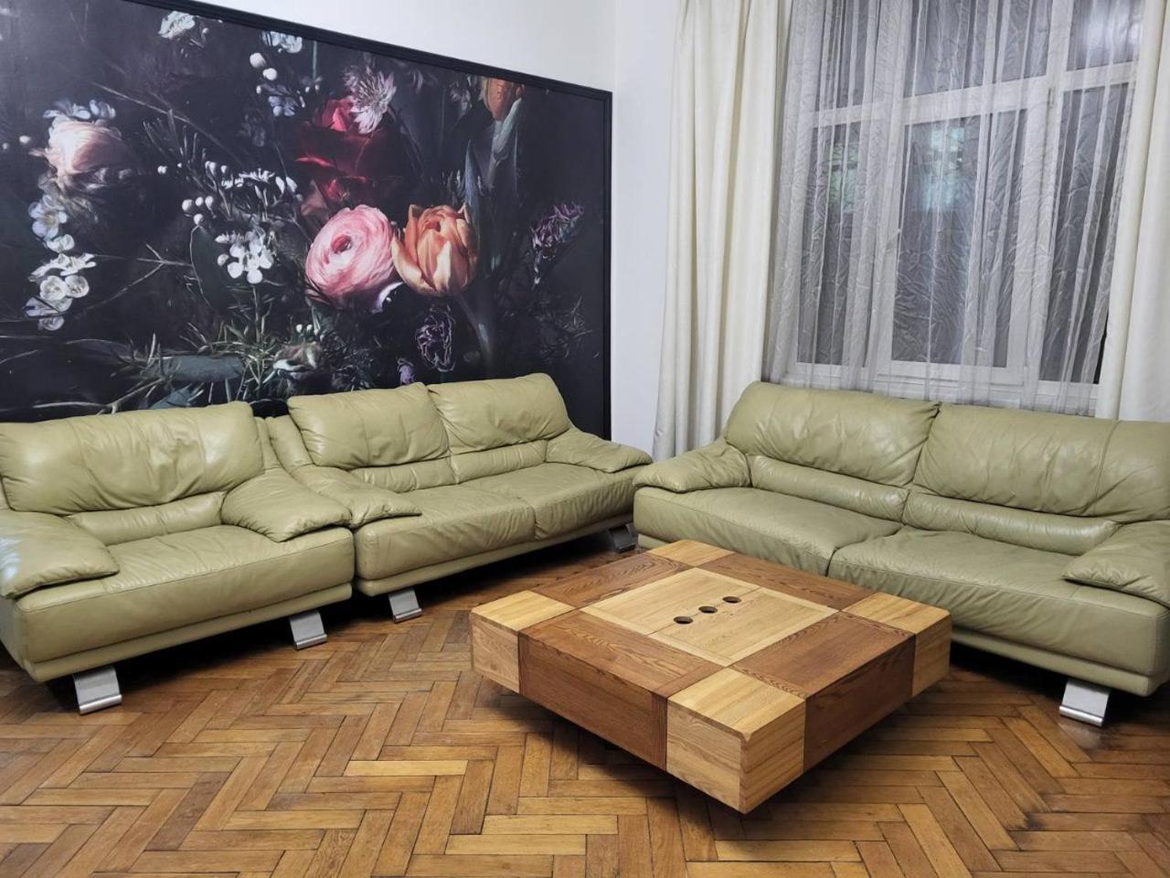 Apartamenty On Knyazya Romana Lviv Exterior foto